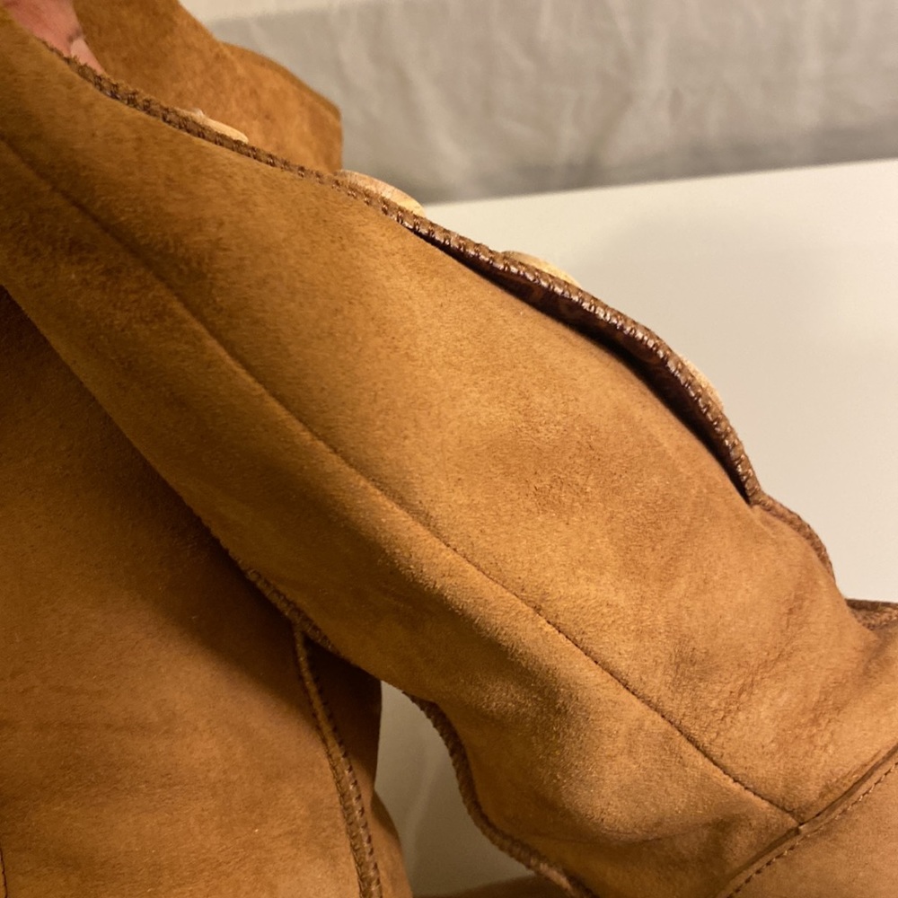 UGG AUSTRALIA WOMEN’S 3387 LO PRO BUTTON fold over shestnut boots size 8 - Picture 6 of 14